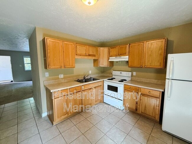 Building Photo - 2740 George Owen Rd