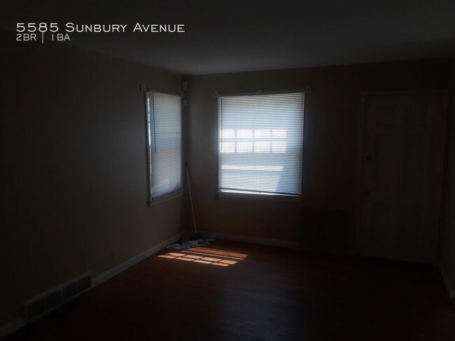 Foto del edificio - Cozy Country Club Hills Cutie