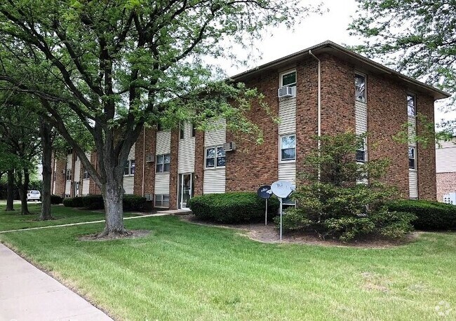 Arbors At Eastland Apartments For Rent With Utilities Included Arbors At Eastland Apartments For Rent With Utilities Included