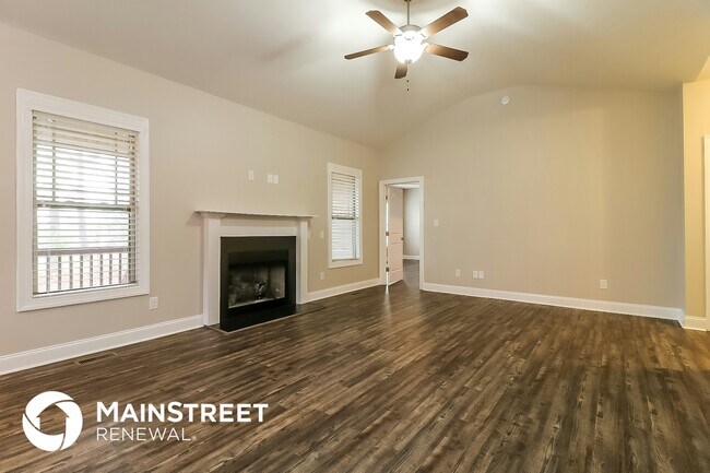 Building Photo - 39 Woodlot Dr