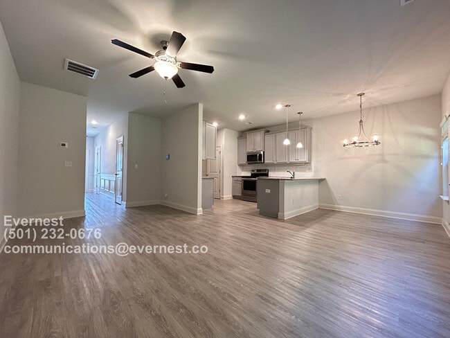 Building Photo - 225 Hydrangea Ct