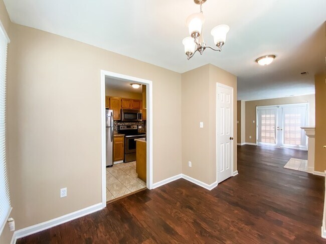 Foto del edificio - 3134 Driftwood Dr