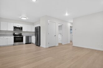 Interior Photo - Woodstock Manor