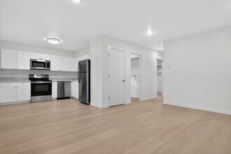 Interior Photo - Woodstock Manor