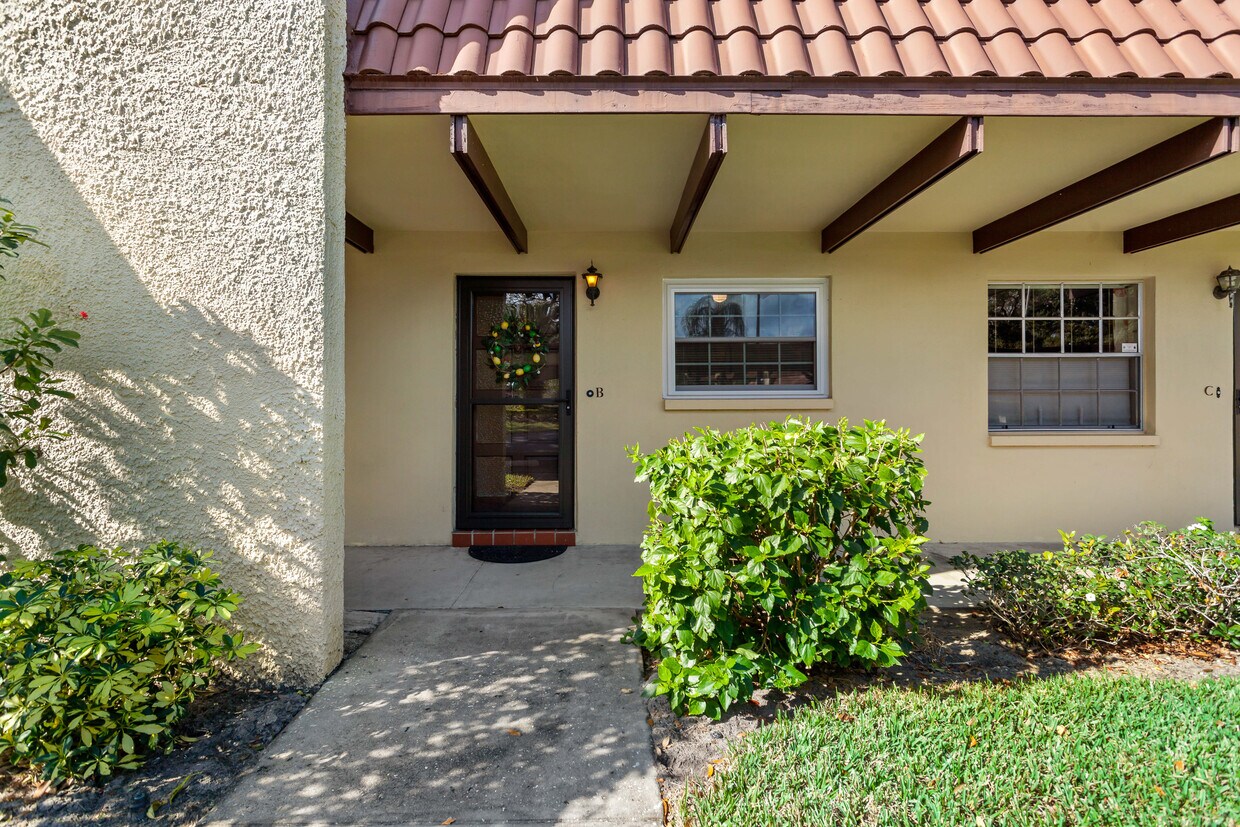 Primary Photo - 1701 Pinehurst Rd