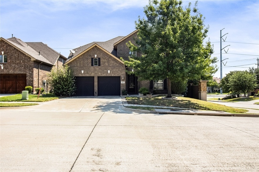 Photo - 6800 Cache Court Unit