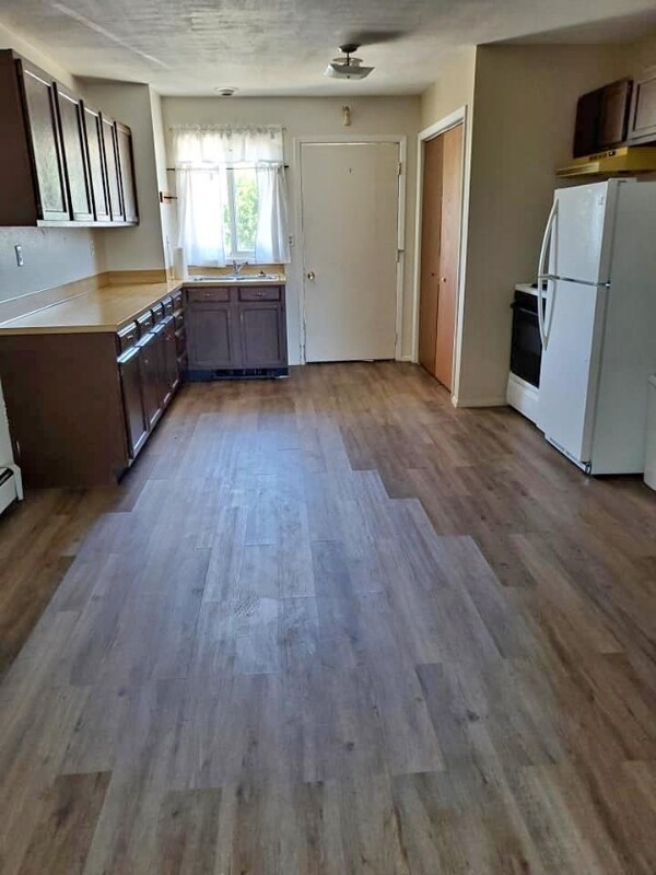 Building Photo - 616 N 5th St