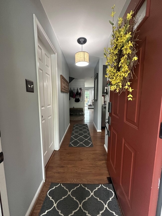 Building Photo - 121 Iron Bark Ct