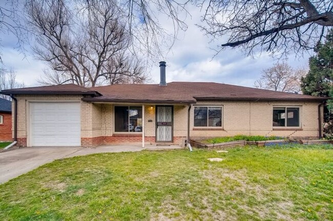 Building Photo - Remodeled Single Family ranch styled home ...