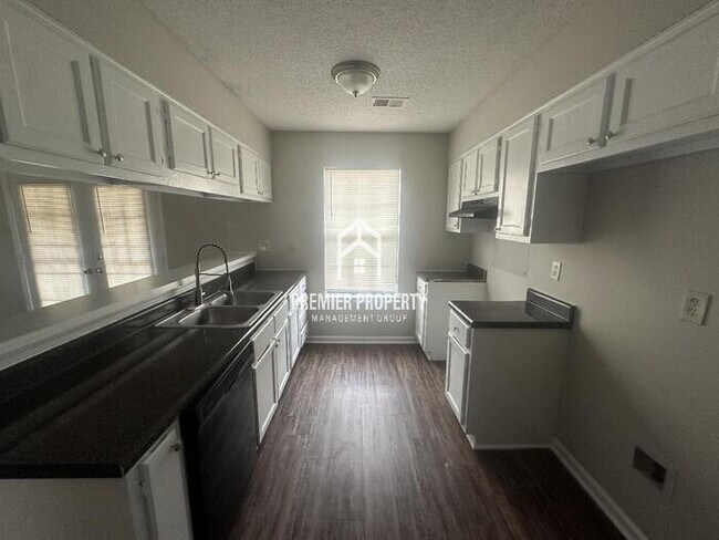Building Photo - 7091 Maryland Cir S