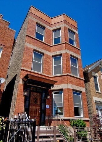 Building Photo - 1744 W Augusta Blvd