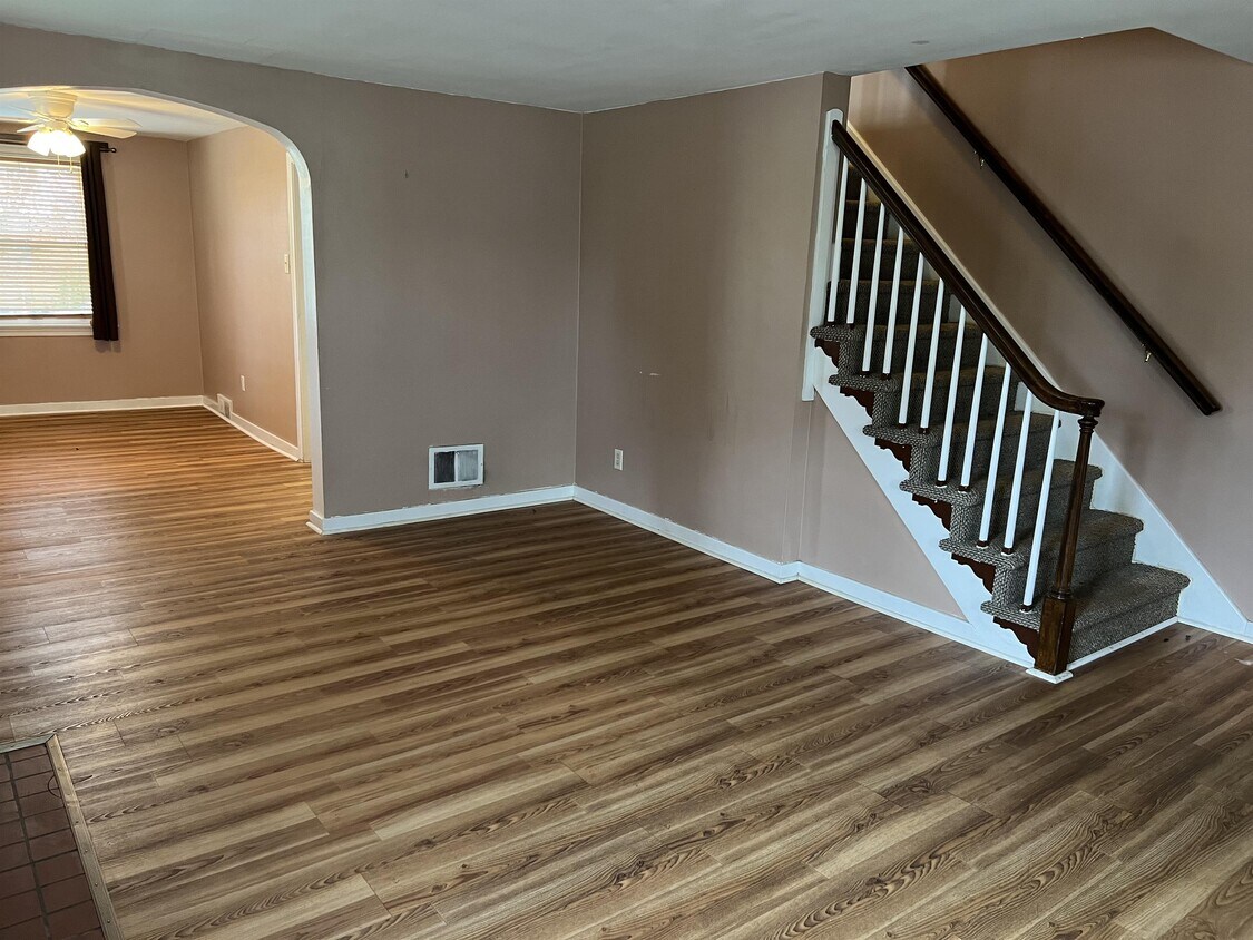 2479 Berryhill St, Harrisburg, PA 17104 Townhome Rentals in