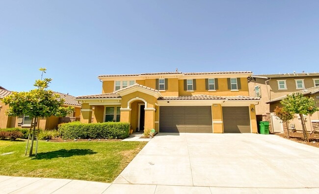 Foto del edificio - LARGE ROOM FOR RENT W/ PRIVATE BATHROOM IN MURRIETA!