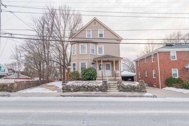 Building Photo - 848 Smith St