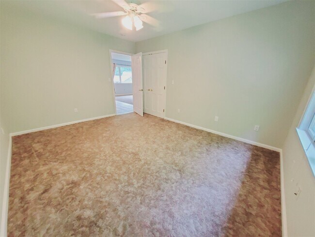 Building Photo - 165 North Lake Drive Apt #2, Stamford, CT ...