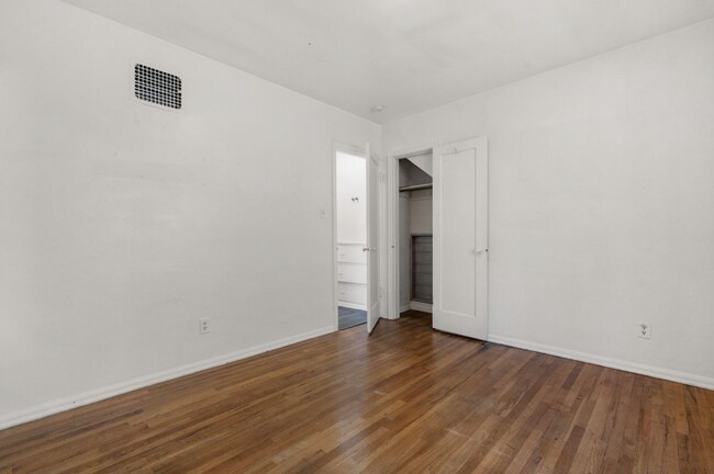 Building Photo - Spacious One Bedroom right by the Capitol