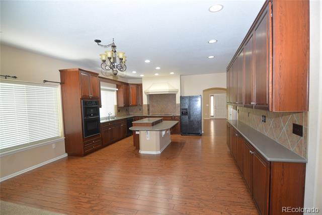 Foto del edificio - 1325 Exquisite St