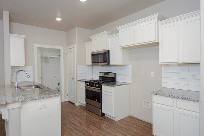 Foto del edificio - 5219 Oakwood Villas Ct