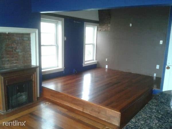 Building Photo - 257 Webster St