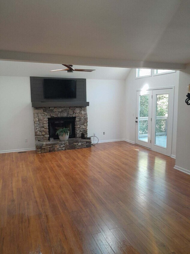 94 Edgewood Dr, Clyde, NC 28721 House Rental in Clyde, NC