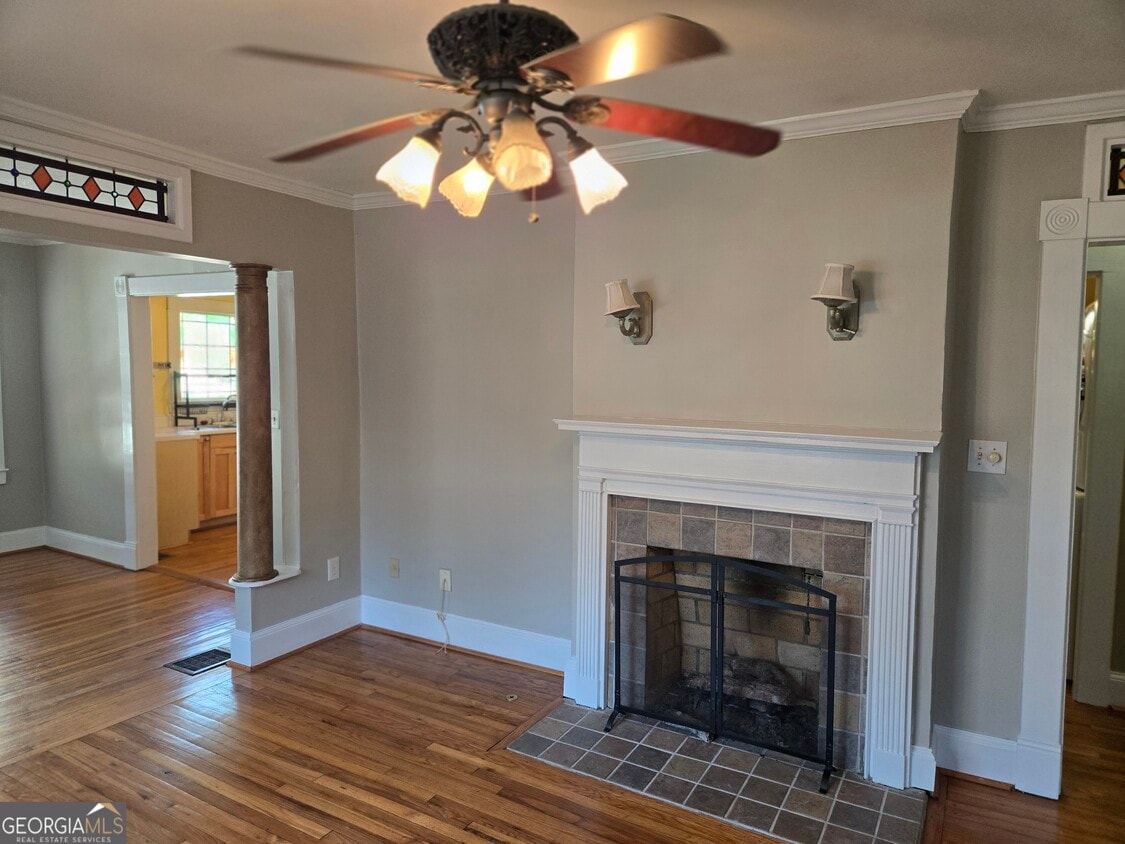 Foto del edificio - 1038 S Candler St