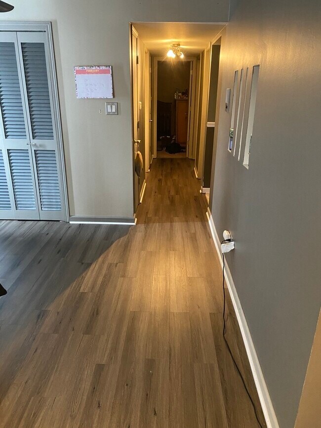 Foto del edificio - 10900 Central Ave