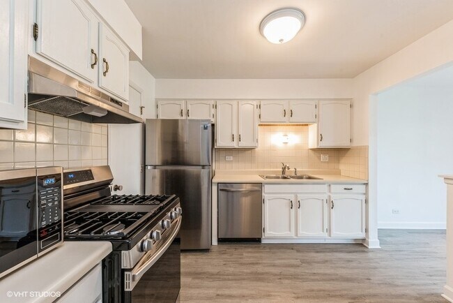 Building Photo - 602 Berkley Ct