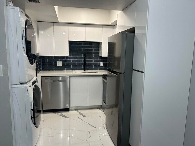 Foto del edificio - 3264 NW 84th Ave
