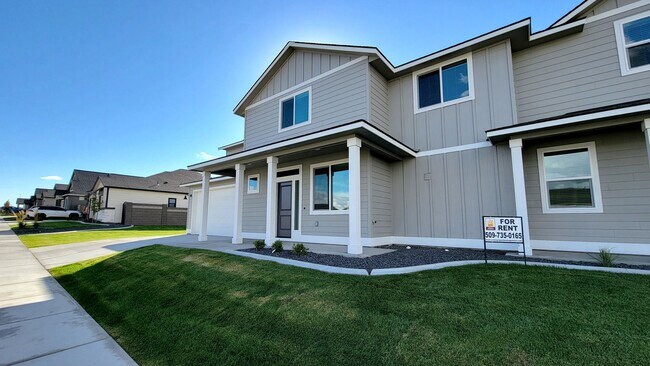 Building Photo - rent@crownpropertymanagement.com