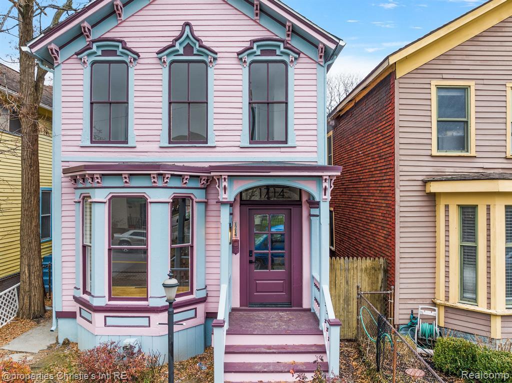 Primary Photo - 1714 Bagley St