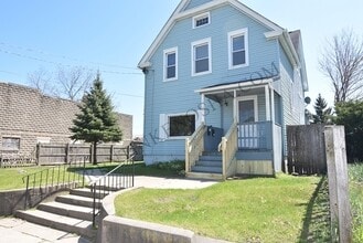 Building Photo - 1925 53rd St