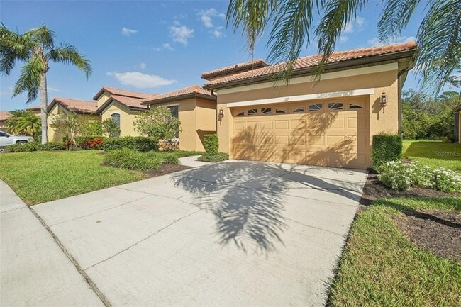 Building Photo - 127 Silver Falls Dr