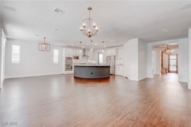 Building Photo - 2489 Cingoli St
