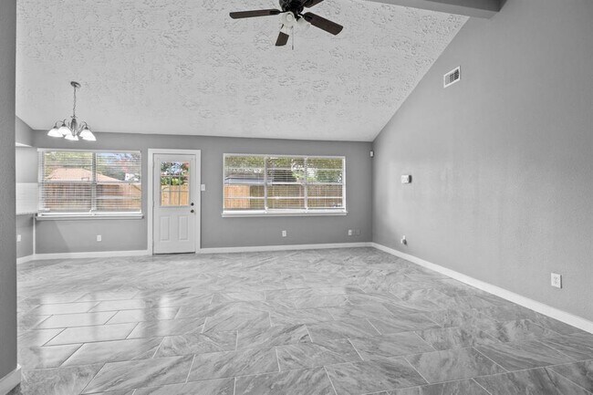 Foto del edificio - 8122 Swan Meadow Ln