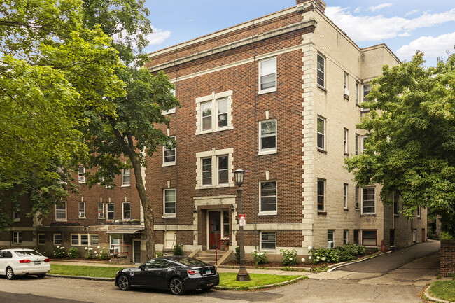 Building Photo - 443 Ashland Ave