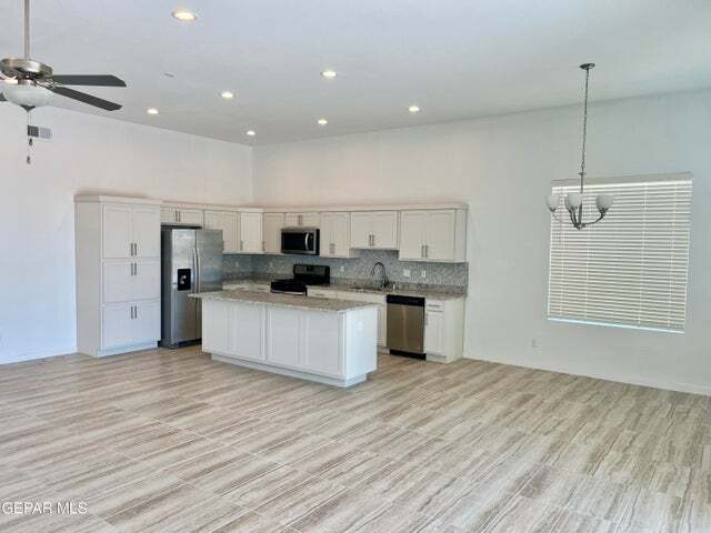 Building Photo - 14716 Pebble Hills Blvd