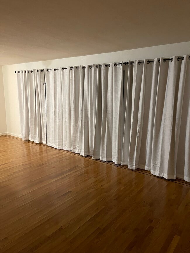 Foto del edificio - 1222 Sir Francis Drake Blvd