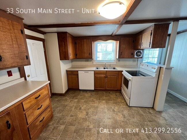 Building Photo - 33 S Main St