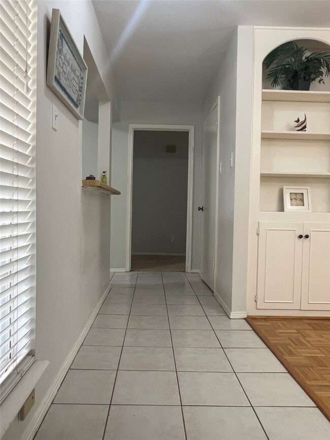 Foto del edificio - 13004 Trail Hollow Dr
