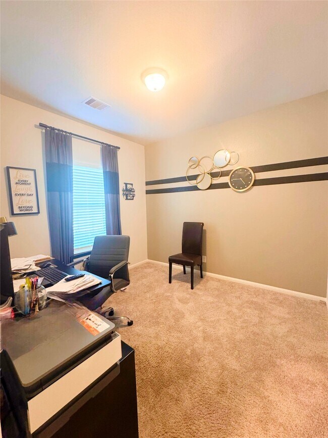 Foto del edificio - 14211 Alberta Spruce Ln