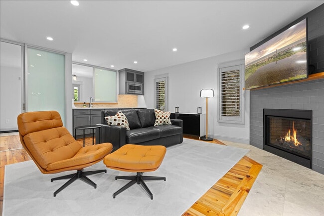 Foto del edificio - 710 Light House Ave