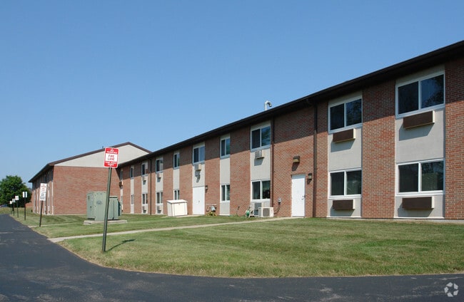 Building Photo - Ahepa 67 Apaprtments