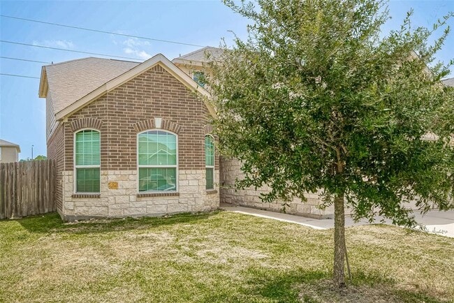 Building Photo - 21022 Echo Manor Dr