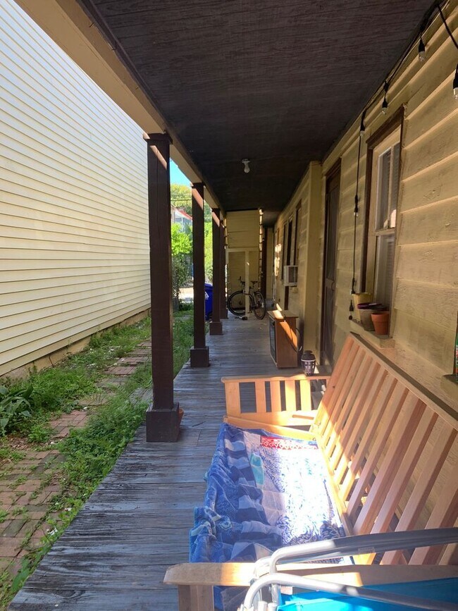 Photo - 46 Ashe St Apartment