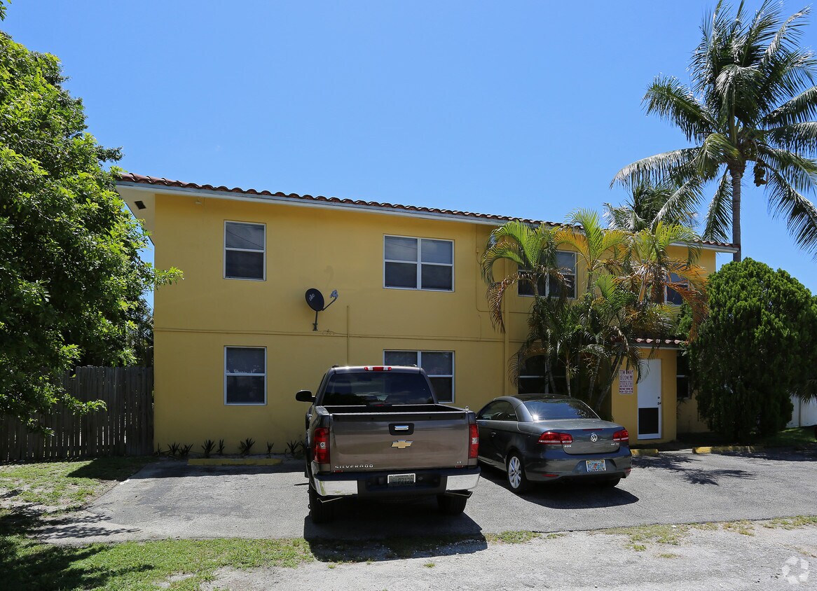 Foto del edificio - 1301 NE 15th St