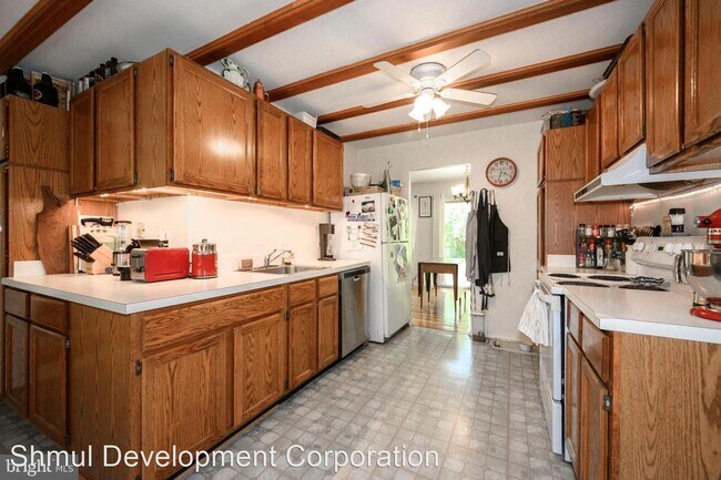 Foto del edificio - 4 br, 3 bath House - 902 W Edmonston Drive
