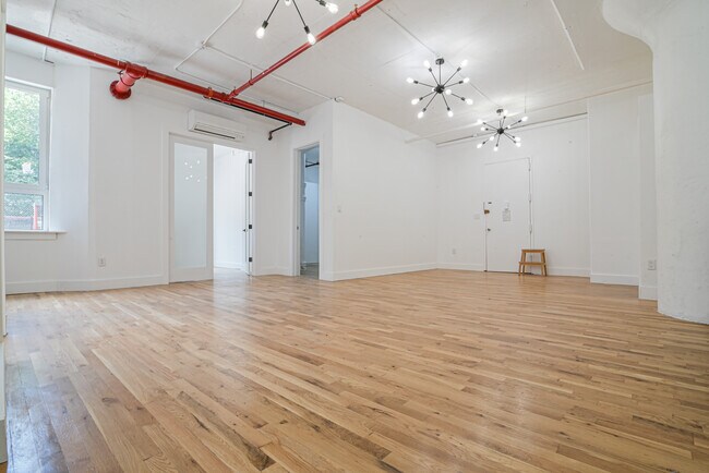 Foto del edificio - 315 Berry St