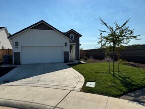 Building Photo - 5391 Mandevilla Ct