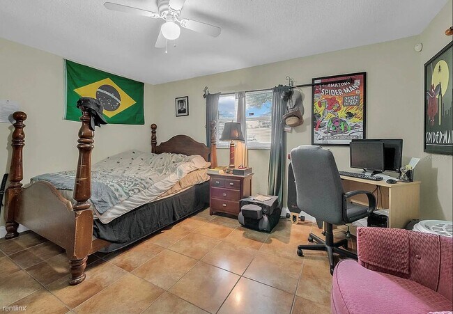 Building Photo - 3 br, 1 bath House - 1866 Matterhorn Drive