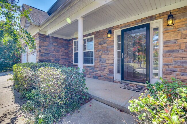 Building Photo - Spacious 4BR Fort Mill Home with Loft, Private Primary Retreat & Fenced Yard
